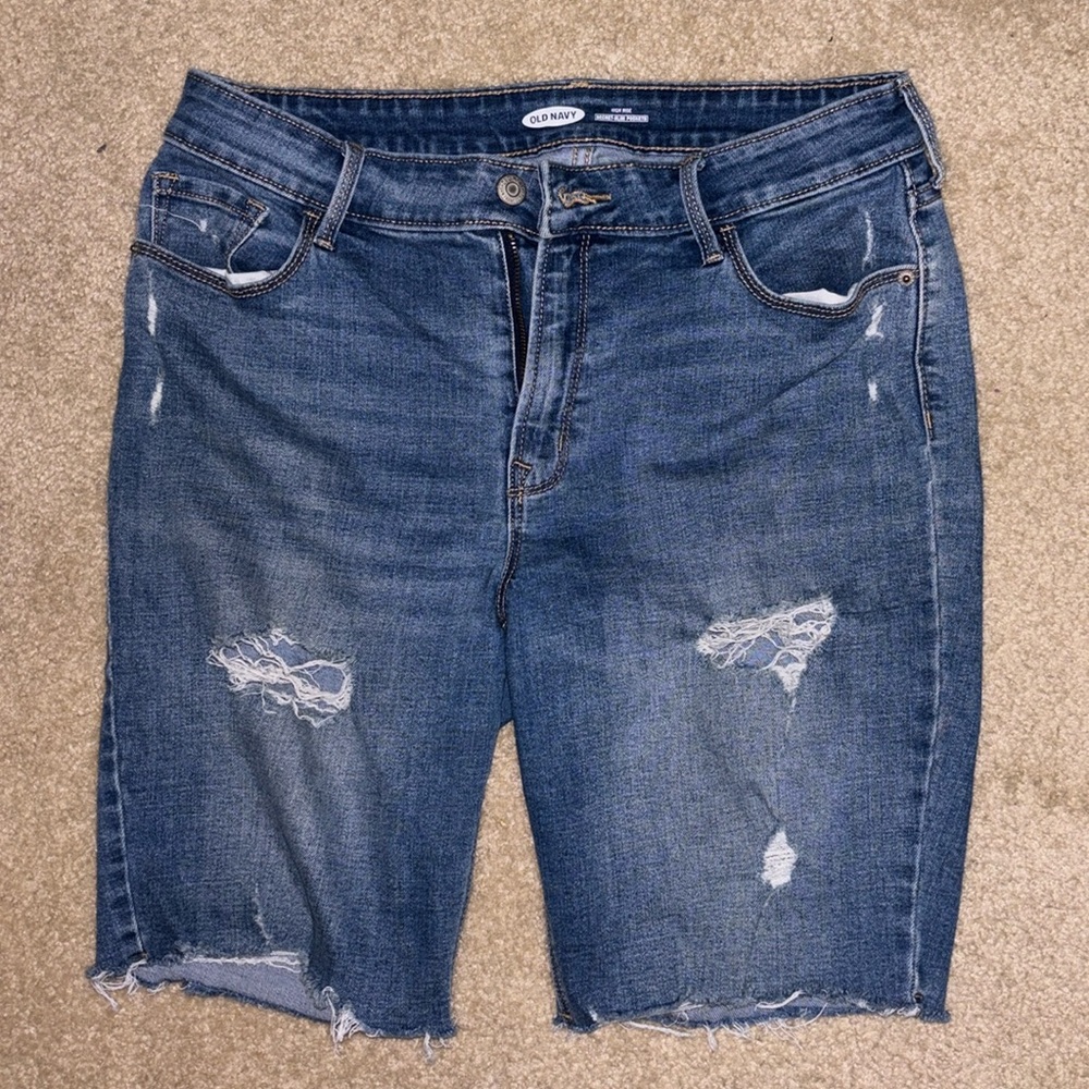 Old Navy Women's Distressed Denim Bermuda Shorts - Blue